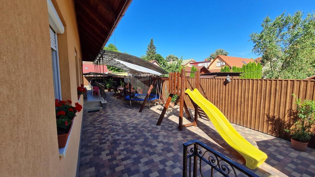 Ada Apartmanhaz Гайдусобосло Екстер'єр фото